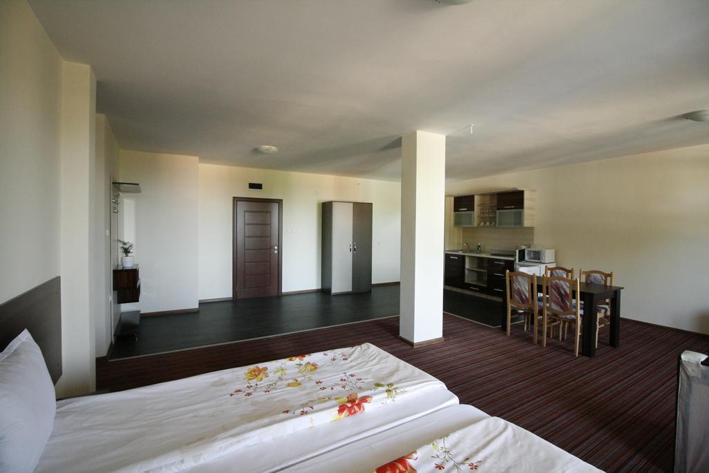 Hotel Marant Созополь Экстерьер фото